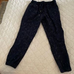 Athleta 4p Farallon Jogger